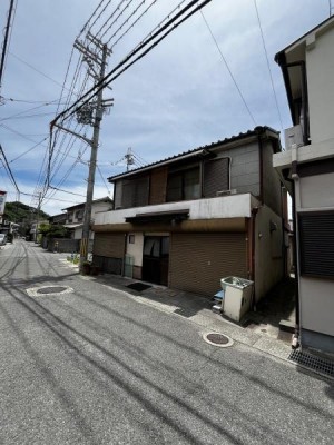 オーナーチェンジ物件です。現状有姿渡し、契約不適合責任免責
※家賃４万円、内覧不可