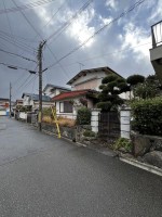 閑静な住宅地で小さなお子様がいるご家族にも安心
JR神野駅が徒歩9分。駅近に住めば、家族そろった朝食タイムがさらに楽しく
