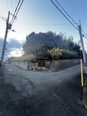 広い庭も駐車場も確保できる244.72坪の土地
「これだけ余裕があると将来の増改築もスムーズ」と設計担当が語る広い土地


