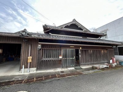 再建築可能
日吉小学校徒歩約５分、泉中学校徒歩約１５分