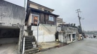 前面道路幅員約5.2ｍ、建物リフォーム途中、建物内床や壁なし
