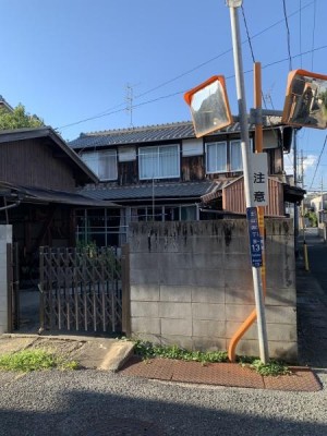古家付き土地売買、現状有姿渡しです
