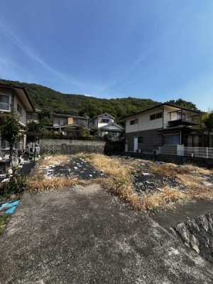 「建築条件なし」お好きなハウスメーカーで建築できます。
