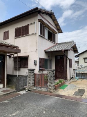現状有姿渡し、売主の契約不適合責任は免責、古家付き土地売買、引き渡しは2026年1月以降になります！