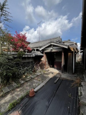 京都市伏見区・南区・東山区・下京区・右京区を中心とする不動産売買のセンチュリー21ハウスマーケット｜スタッフのオススメ物件や、オープンハウス・現地説明会など最新情報をお届け 播磨町駅徒歩13分、再建築不可、想定賃料約3万円、表面利回り約18.1％