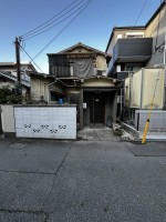 山陽電気鉄道本線飾磨駅まで徒歩5分。通勤通学に便利な「駅近」
