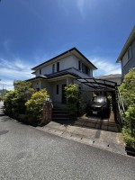 たっぷりの陽光と心地よい風が舞い込む住まい
のびのびスローライフを叶える、閑静な住宅地
